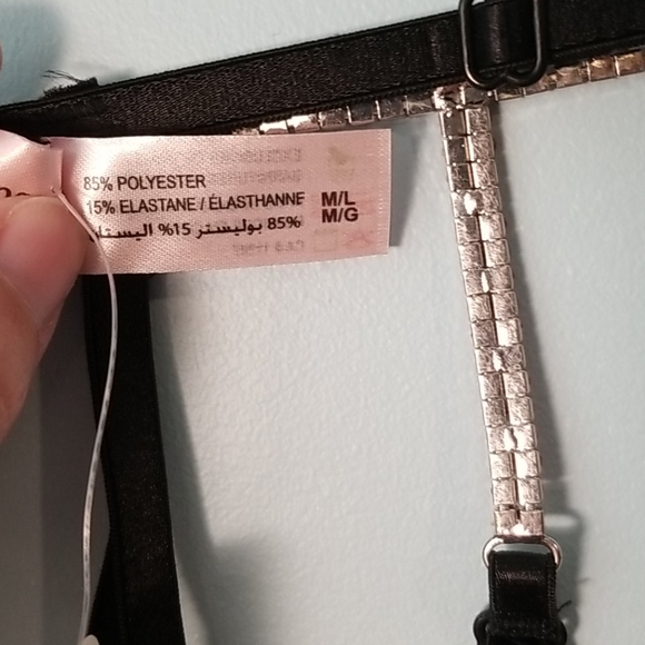 La vie en rose black and red sparkly garter belt size M/L NWT - Picture 4 of 5